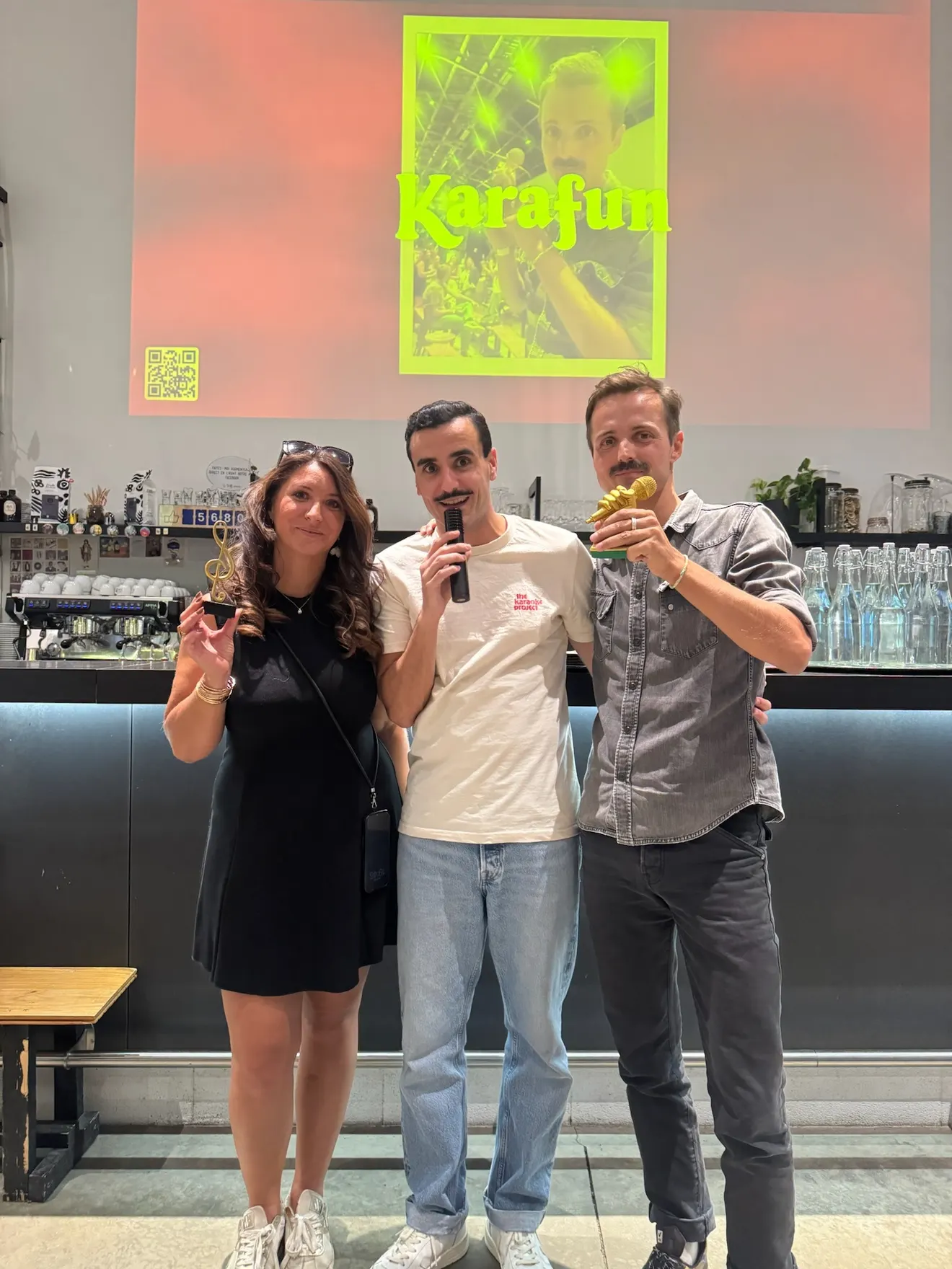 Les gagnants du concours reçoivent le Micro d’Or